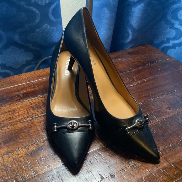 COACH HEELS - Picture 1 of 5